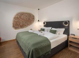 dreamcation Altstadthotel - Mikro Apartments mit Küche & Self Check-In, hotel in Regensburg