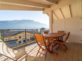 Apartment with SwimmingPool and view, hotel en Tremezzo