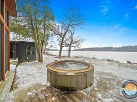 Little Vega on Lake Wandawega, hotel in Elkhorn