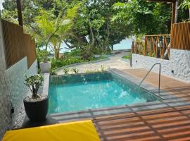 Island Luxury Retreat - Maalhos, hotel v destinaci Maalhos
