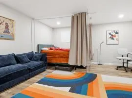 Cultural Comfort Studio Apt Near JHU, MICA, BWI & Downtown