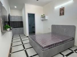 HomieZu Stay, готель у місті Kharar