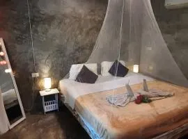 Feel Home