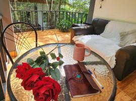 Mangrove Beach Houses, hotel di Srithanu