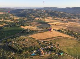 Awesome Home In Frazione Marcellano With Wifi, hotel din Marcellano