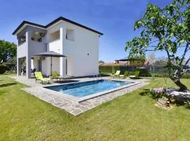 Modern holiday home with shared pool