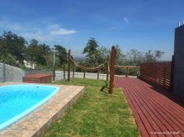 Casa com piscina,tipo kitnet, próximo ao Centro, hotel a Cotia