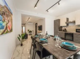 NEW - Only Suites Unit 2, Modern 2-Bedroom apartment with common heated Jacuzzi by SF Homes