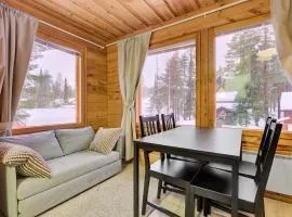 Pyhäkoti D - 30 Meters From the Slopes