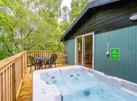 Fern Lodge 11 with Hot Tub