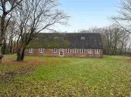 3 Bedroom Cozy Home In Skærbæk