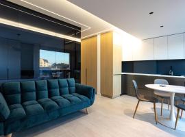 Alecsandri Central Stay Apartments - Near Old Town - Private Parking, acomoda&ccedil;&atilde;o com cozinha em Craiova