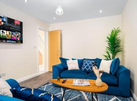 Four Bed House - Sleeps 7 - Garden - Parking - Smart TV 6COK, hotel v Birminghamu