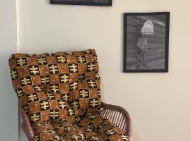 Sunlit Accra Stay Workspaces, Nature, Nightlife，Oyarifa的飯店