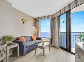 Memories Are Made at Our Stunning Oceanfront Suite! 1808