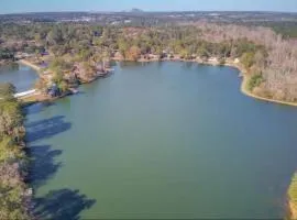 Lakeside Leisure - A Hidden Gem in Metro Atlanta