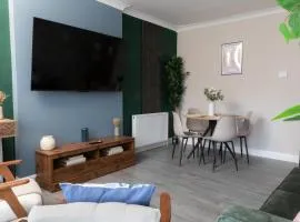 Vacant Nests Ivy Cottage 3BR Wi-Fi