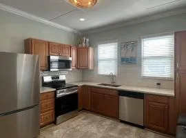 The Lazy Palm Cottage with Hot Tub and Near Beach