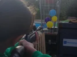 CHEZ MITCH EN CAMPING CAR et grand espace extérieur