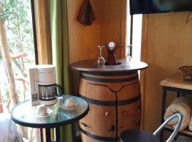 Cabaña Las Cascadas, hotel em Puerto Clocker