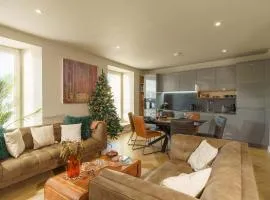 Fell View Residences Lakes Escape by LetMeStay