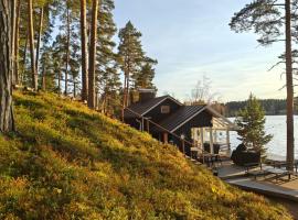 Villa Karu Private Retreat with HotTub&Sauna, hotel em Vihola