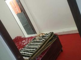 Hotel O Dev Sharma Hotel & Guest House, hotel in Babrāla