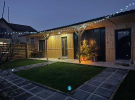 MR Tiny House - Private Parking, hotel em Roşu