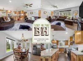 Cozy Creekside Cabin