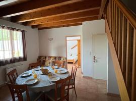 duplex appartement 6 à 8 personnes, hotelli kohteessa Guchan