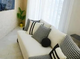 Apartment in the center of Casablanca opposite the tram