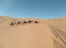 Isolé Bivouac Merzouga