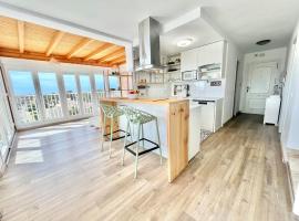 Maravilloso ático en Almerimar con piscina y parking, hotel em El Ejido