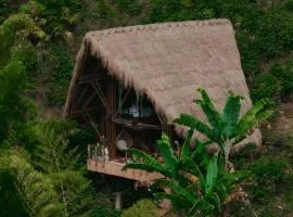 ATTRAVERSIAMO BAMBOO HOUSE
