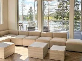 Luxury Villa Joutsenranta by the lake