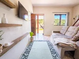 Casa a 900m da Praia, com Churrasqueira, Varanda com Rede e Terreno grande