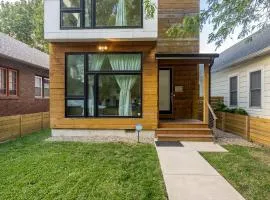 Modern Fountain Square Mansion with Hot Tub & Rooftop Patio- Family Friendly