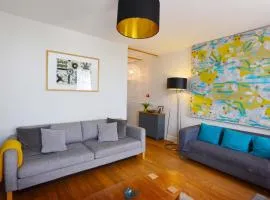 Style Meets Soul - Famous Art House Close To Centre - Free Parking