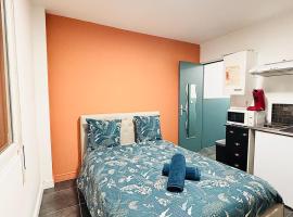 Studio Proche Gare Et Commodités, hotel a Melun