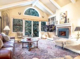 Cozy Ketchum Retreat - Pet Friendly!