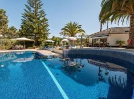 Holiday Home Villa das Palmeiras mit großem Schwimmbad by Interhome