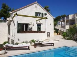 Holiday Home Schönes Ferienhaus mit privatem Pool by Interhome