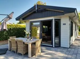 Holiday Home Ferienchalet an der Grenze zwischen Brabant und Zeeland by Interhome