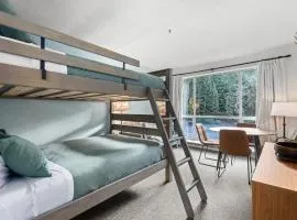 1BR | Greystone Lodge | Ski in / Ski out | Pool & Hot Tub | Epic Locations