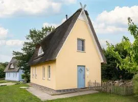 Holiday Home Ferien im Reethaus Seepferdchen by Interhome