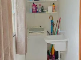 Casa completa com churrasqueira e fogão a lenha