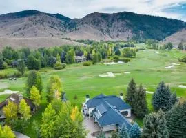 Fairway Twelve Retreat