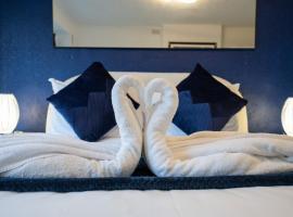 Sheldon Stay, modern 4 bed, 2 miles to NEC, BHX, JLR，索利赫爾的飯店