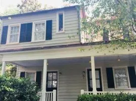 4 Blocks from King Street, Classic, Cool, Quiet