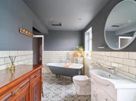 Home in Newcastle upon Tyne，位于戈斯福斯的酒店